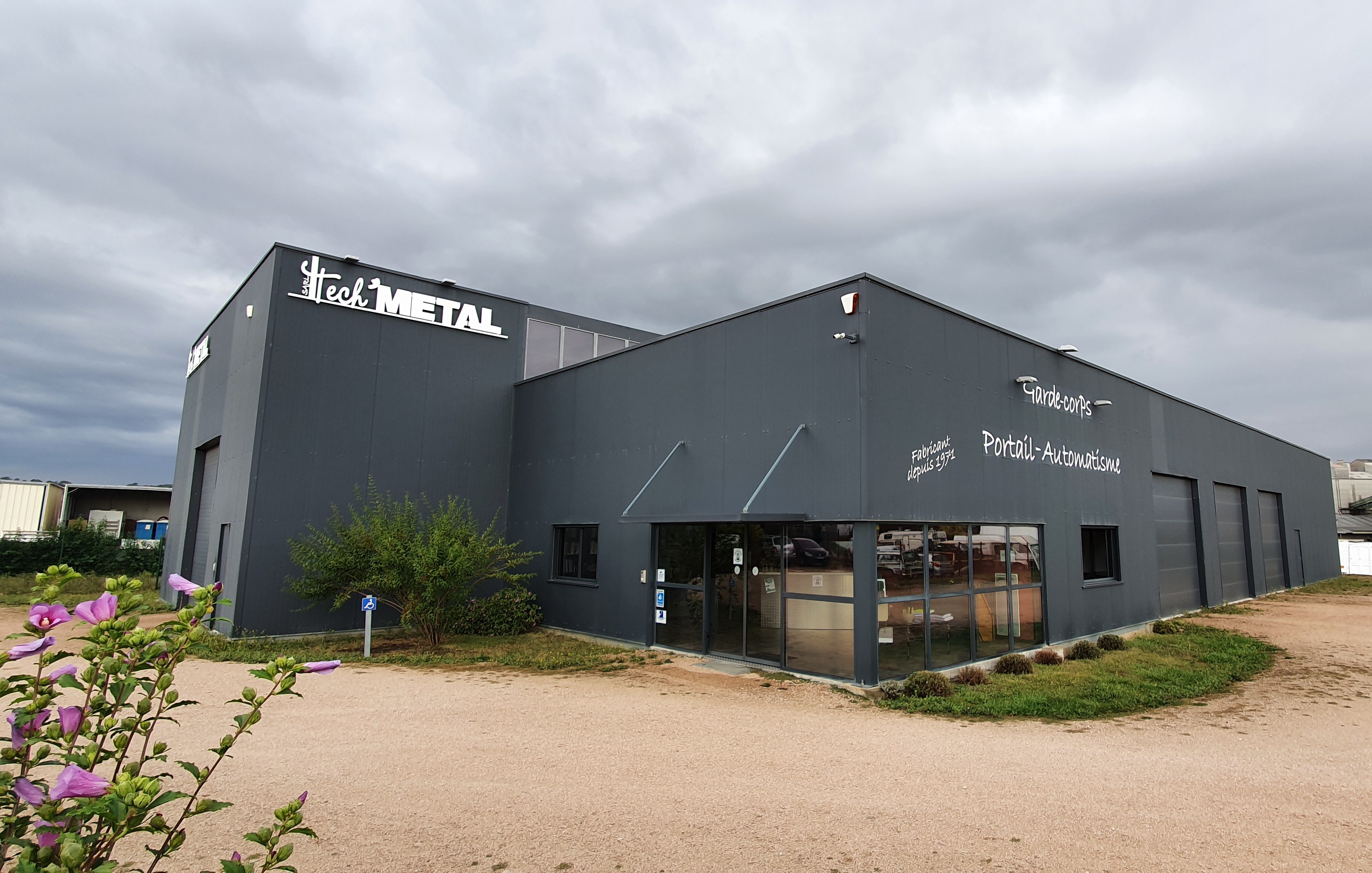 Vue atelier extérieur